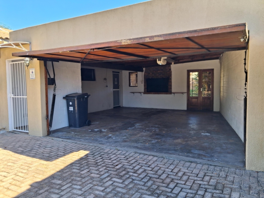 To Let 2 Bedroom Property for Rent in Jagtershof Western Cape